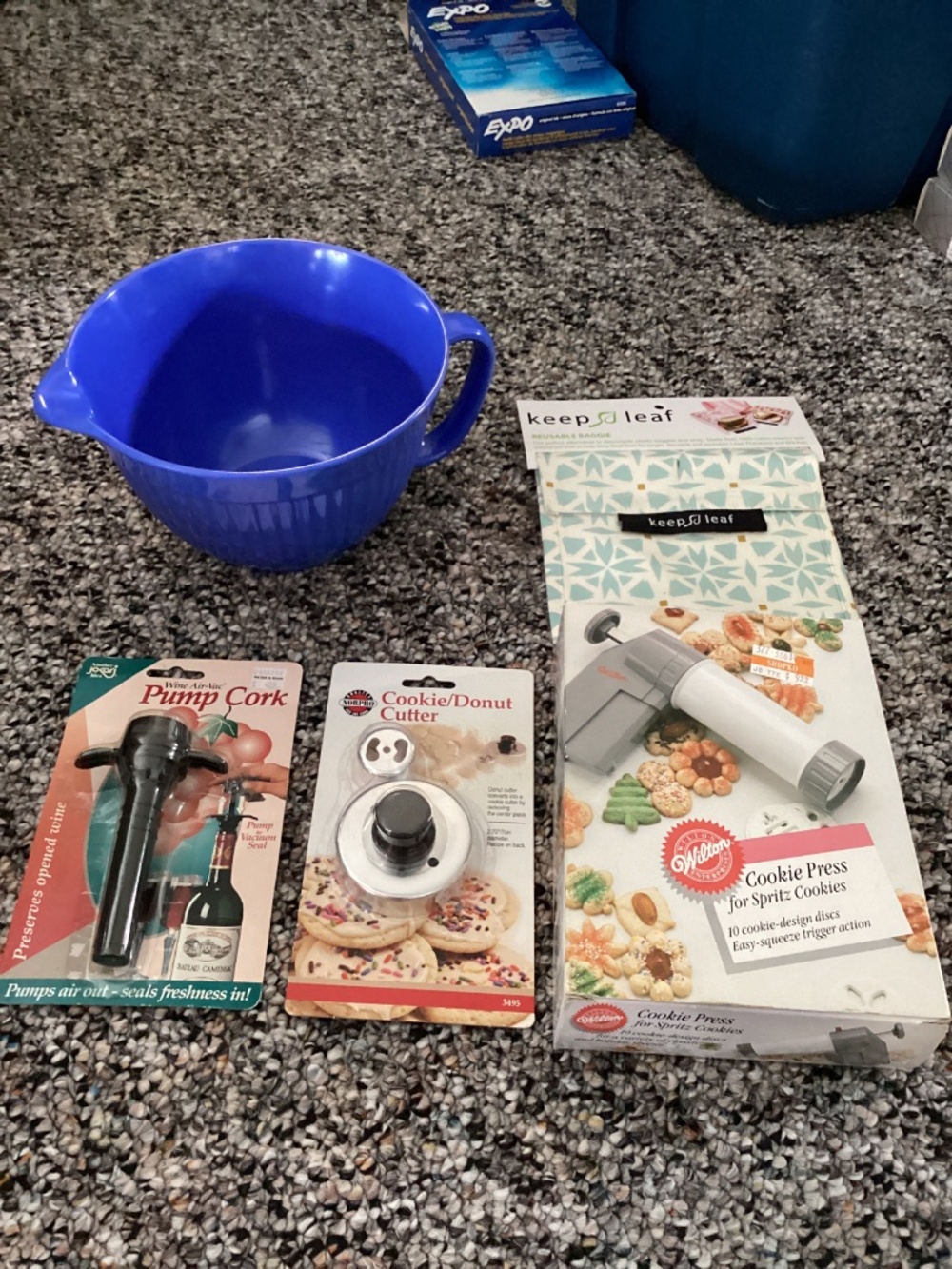 Assorted Kitchen Items - Picture 5 of 15